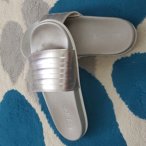 Adidas Adilette Comfort Slides - Picture 2 of 5